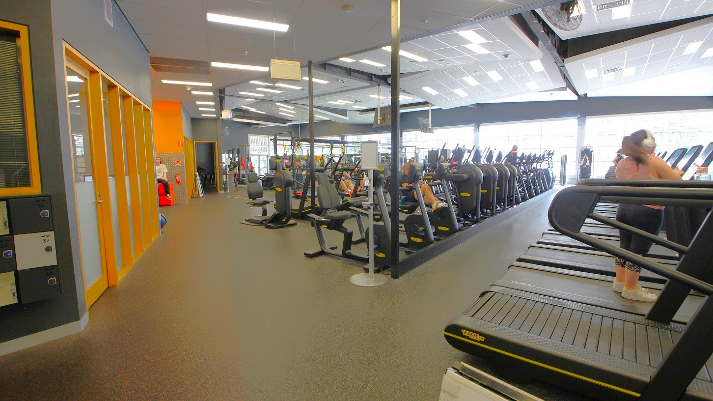 Left side of the entrance is the locker and a lot of gym machines for workouts. Hitting up a conversation with another guest is possible due to the closeness of the machines. Left side of the entrance is the locker and a lot of gym machines for workouts. Hitting up a conversation with another guest is possible due to the closeness of the machines.